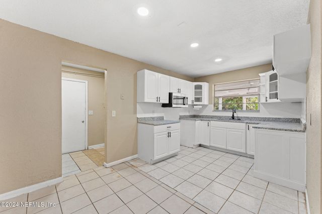4841 DONCASTER Avenue, Jacksonville, FL 32208