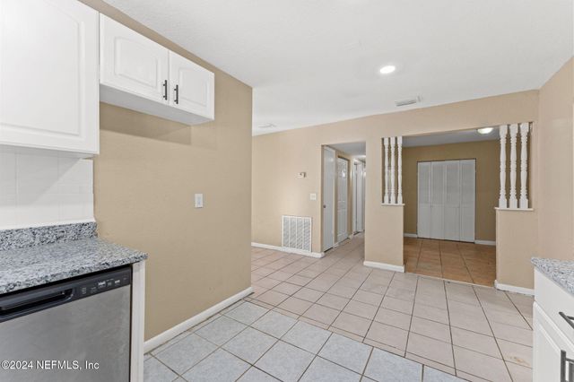 4841 DONCASTER Avenue, Jacksonville, FL 32208