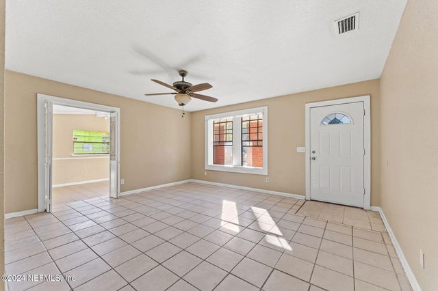 4841 DONCASTER Avenue, Jacksonville, FL 32208