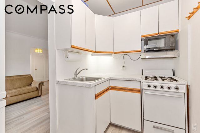 3524 78th St Apt B56, New York City, NY 11372