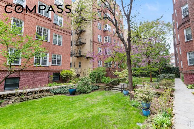 3524 78th St Apt B56, New York City, NY 11372