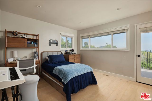 3731 Blue Canyon Drive, Studio City (los Angeles), CA 91604