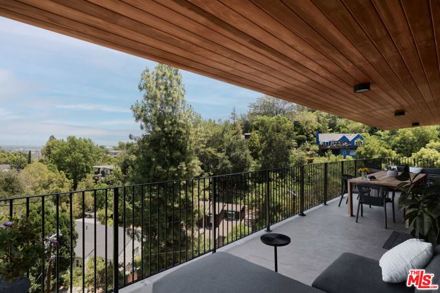 3731 Blue Canyon Drive, Studio City (los Angeles), CA 91604