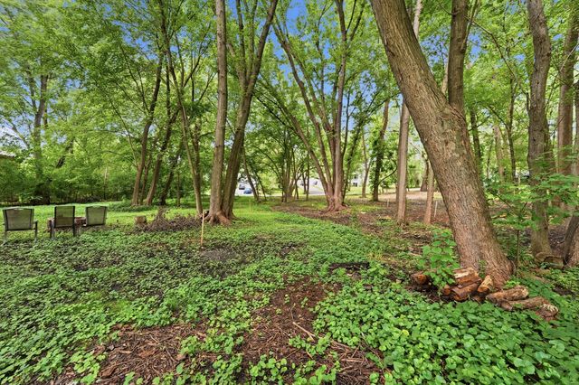 24017 N VALLEY Road, Lake Zurich, IL 60047