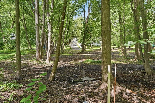 24017 N VALLEY Road, Lake Zurich, IL 60047