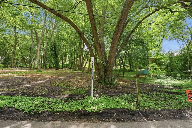 24017 N VALLEY Road, Lake Zurich, IL 60047