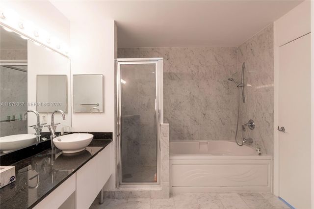 31 SE 5th St 4121, Miami, FL 33131