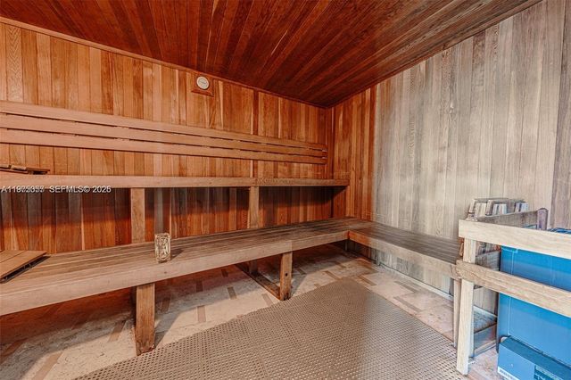 31 SE 5th St 4121, Miami, FL 33131