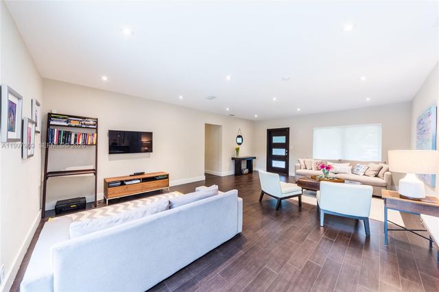 1315 San Ignacio Ave, Coral Gables, FL 33146