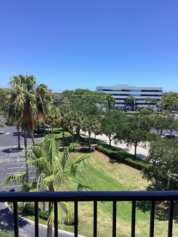 2421 NE 65th Street 506, Fort Lauderdale, FL 33308