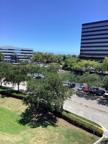 2421 NE 65th Street 506, Fort Lauderdale, FL 33308