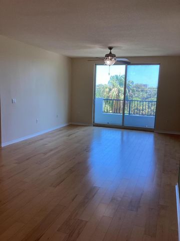 2421 NE 65th Street 506, Fort Lauderdale, FL 33308