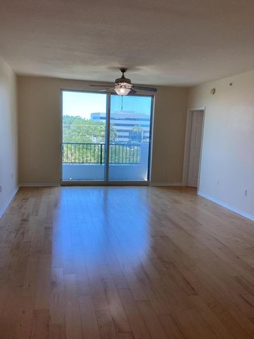 2421 NE 65th Street 506, Fort Lauderdale, FL 33308