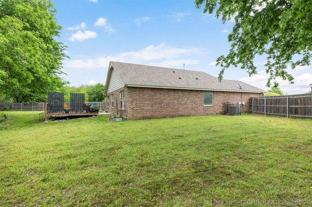 1916 N Kenosha Court, Tulsa, OK 74106