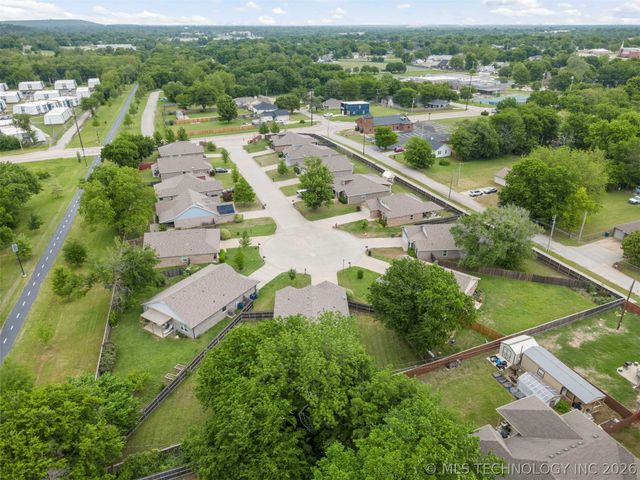 1916 N Kenosha Court, Tulsa, OK 74106