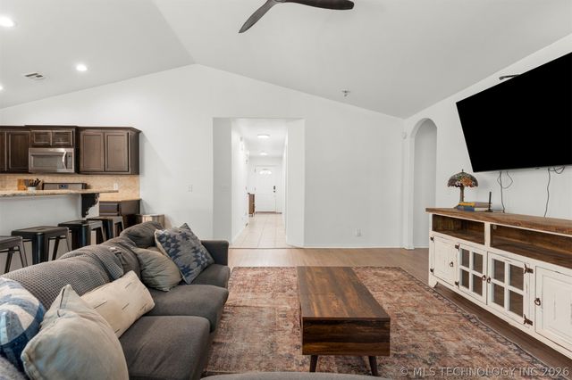 1916 N Kenosha Court, Tulsa, OK 74106