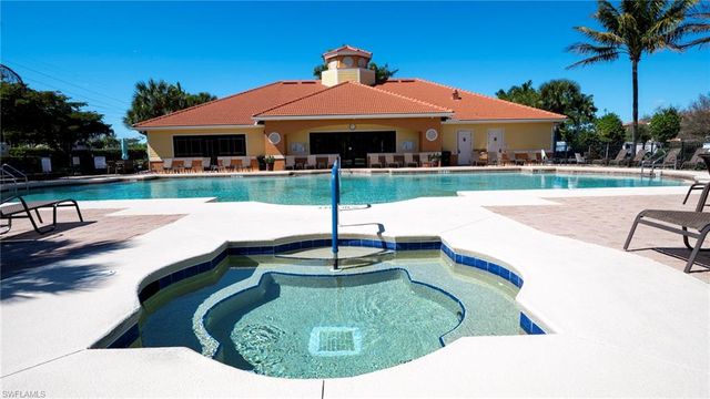 8320 Whiskey Preserve CIR # 311, Fort Myers, FL 33919