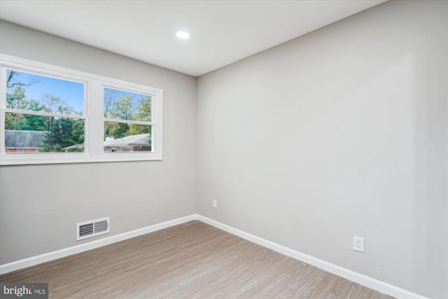 2226 WESTWOOD PL, Falls Church, VA 22043