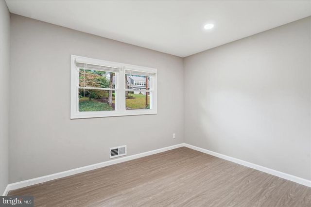 2226 WESTWOOD PL, Falls Church, VA 22043