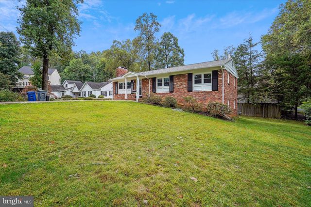 2226 WESTWOOD PL, Falls Church, VA 22043