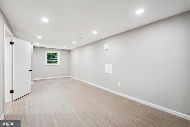 2226 WESTWOOD PL, Falls Church, VA 22043