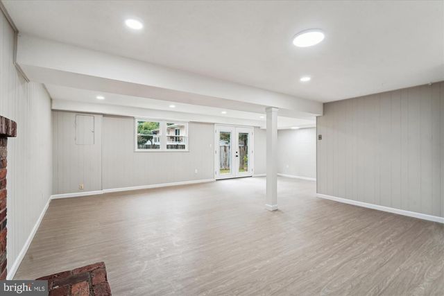 2226 WESTWOOD PL, Falls Church, VA 22043