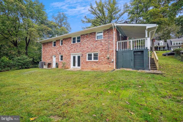 2226 WESTWOOD PL, Falls Church, VA 22043