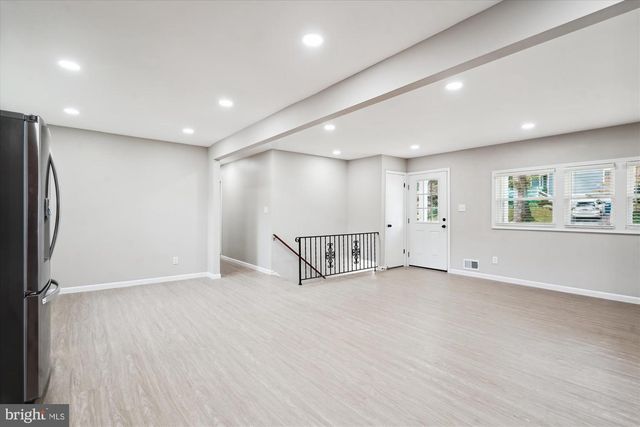 2226 WESTWOOD PL, Falls Church, VA 22043