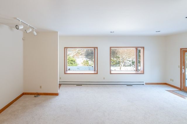 16 Meltiah Rd, Falmouth, MA 02540