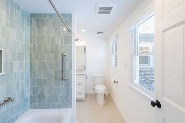 16 Meltiah Rd, Falmouth, MA 02540