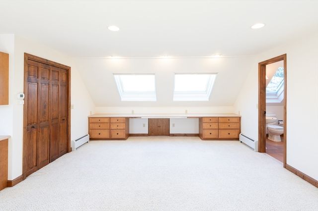 16 Meltiah Rd, Falmouth, MA 02540