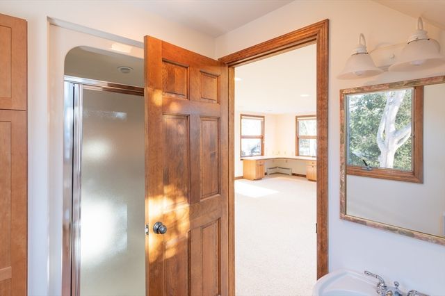 16 Meltiah Rd, Falmouth, MA 02540