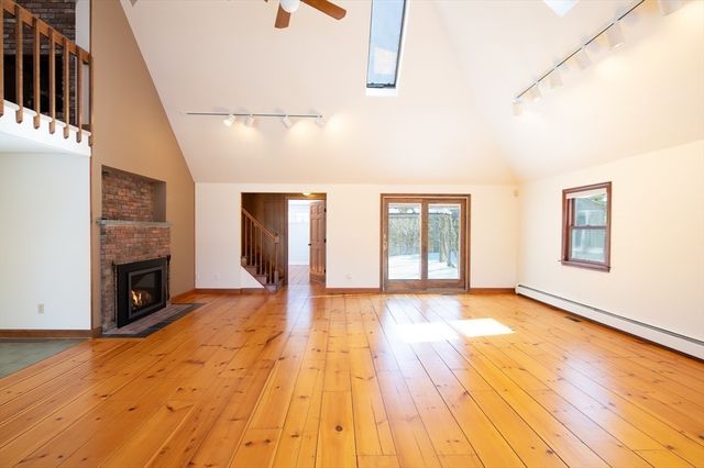 16 Meltiah Rd, Falmouth, MA 02540