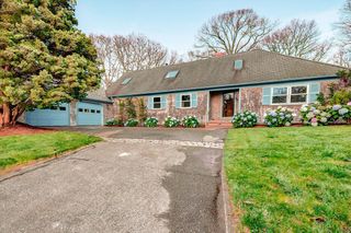 16 Meltiah Rd, Falmouth, MA 02540