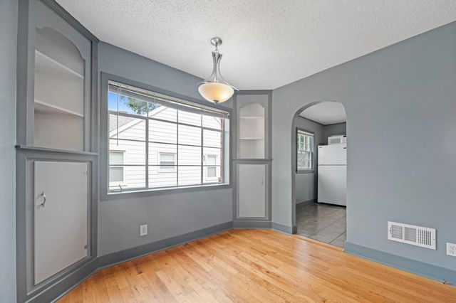 116 N Glendale Ave, Wichita, KS 67208