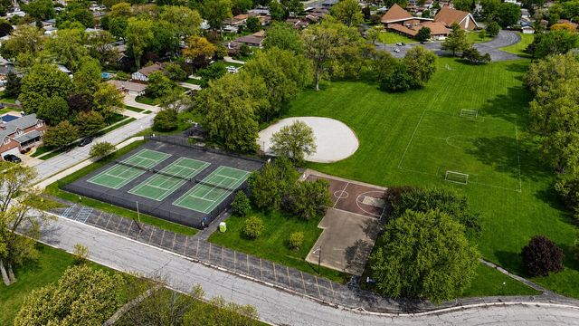 8210 Tapper Avenue, Munster, IN 46321
