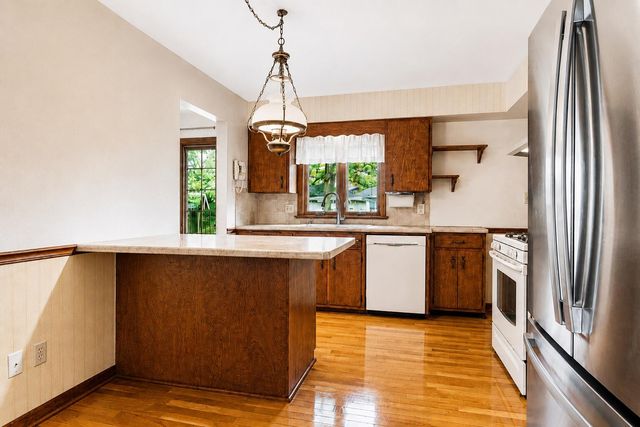 8210 Tapper Avenue, Munster, IN 46321