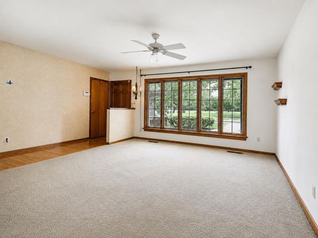 8210 Tapper Avenue, Munster, IN 46321