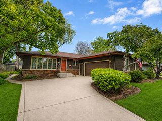 8210 Tapper Avenue, Munster, IN 46321