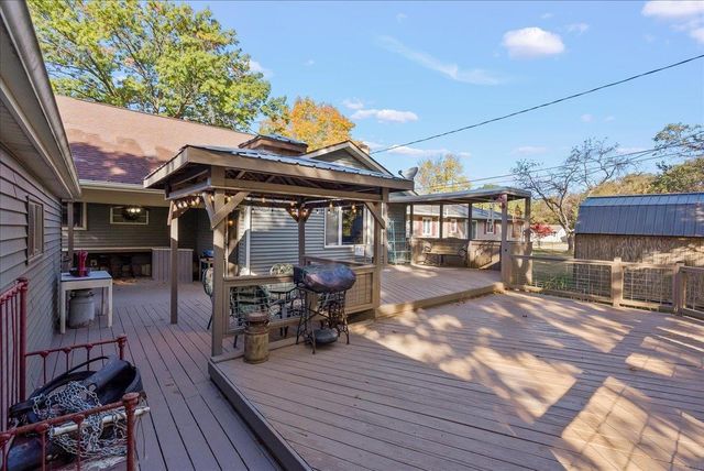 132 Desoto Avenue, Waterloo, IA 50701