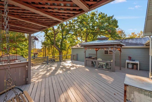 132 Desoto Avenue, Waterloo, IA 50701