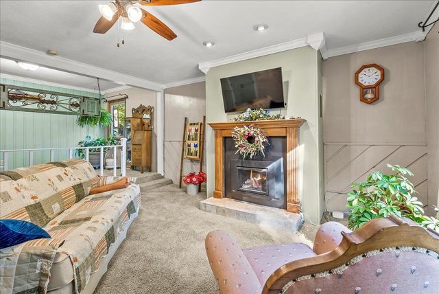 132 Desoto Avenue, Waterloo, IA 50701