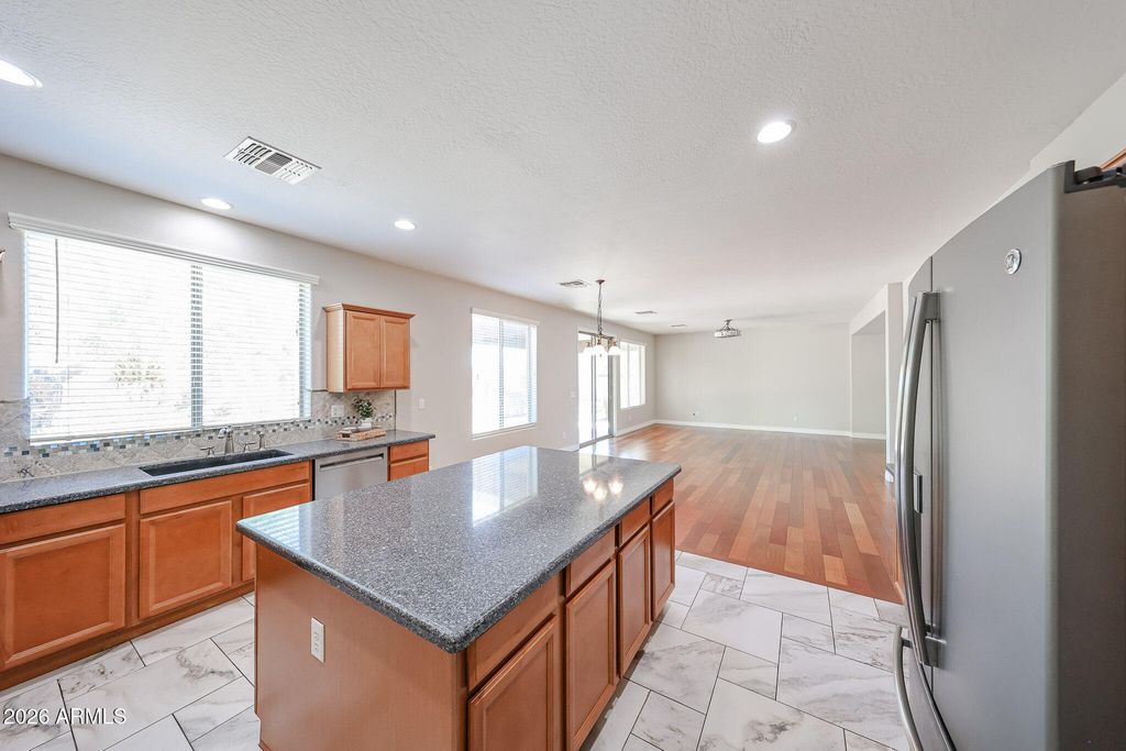 Image 14 of property listing at 2735 N 145TH Avenue, Goodyear, AZ 85395