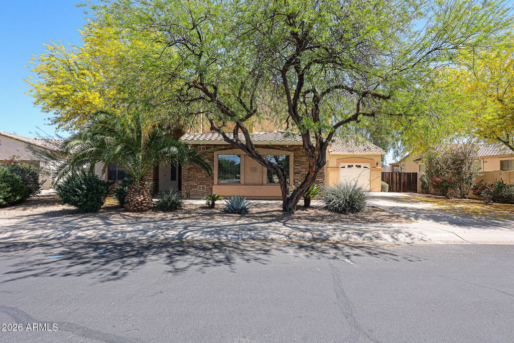 Image 2 of property listing at 2735 N 145TH Avenue, Goodyear, AZ 85395
