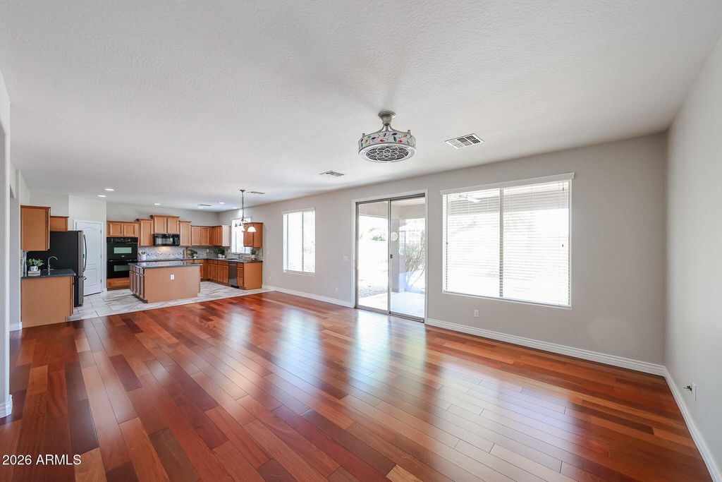 Image 20 of property listing at 2735 N 145TH Avenue, Goodyear, AZ 85395