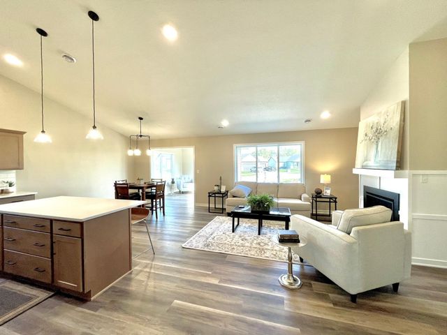 602 9th Street, Wanamingo, MN 55983