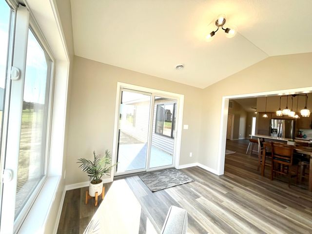 602 9th Street, Wanamingo, MN 55983