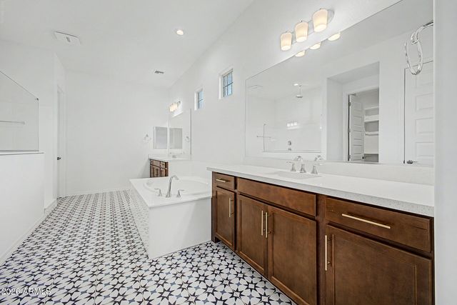18989 E WALNUT Court, Queen Creek, AZ 85142