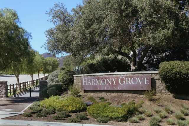 21715 Deer Grass Drive, Escondido, CA 92026