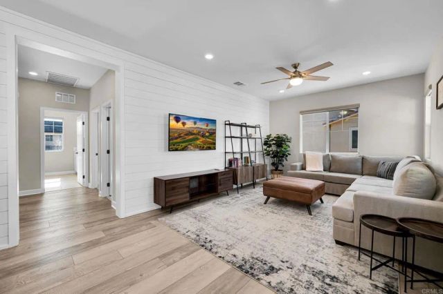 21715 Deer Grass Drive, Escondido, CA 92026